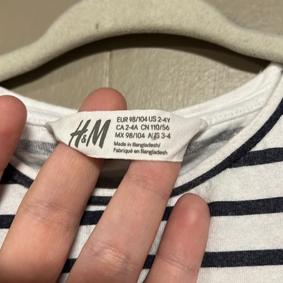 *3/$15!* H&M Black/White Striped Sunsets & Palm Trees short sleeve tee size 3-4Y - Picture 3 of 7